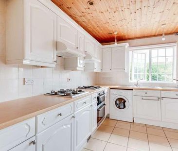 Shipman Avenue, Canterbury, CT2 - Photo 4