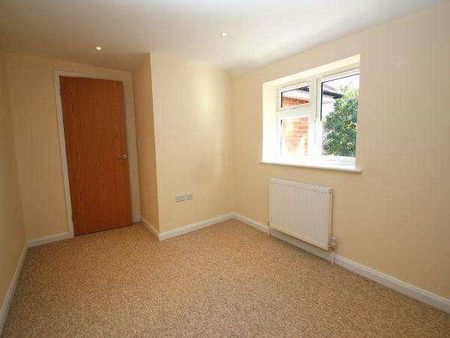 Anslow Gardens, Iver, SL0 - Photo 2