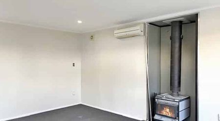 For Rent: Freshly Refreshed 3-Bedroom Home in Prime Location - Photo 5