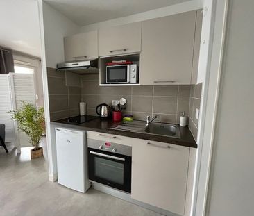 Location Appartement 1 pièce 32m² - Photo 4