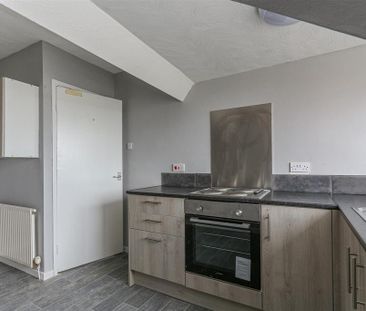 1 bedroom flat to rent - Photo 6