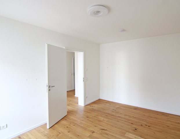 Traumlage dicht Südstern und Volkspark: Altbauwohnung mit Terrasse und Einbauküche - Photo 1