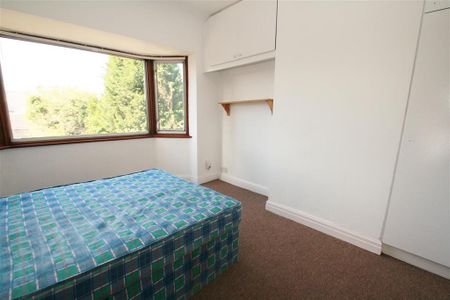 3 bedroom end of terrace house to rent - Photo 3