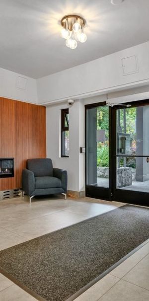 Lancaster House - Photo 1