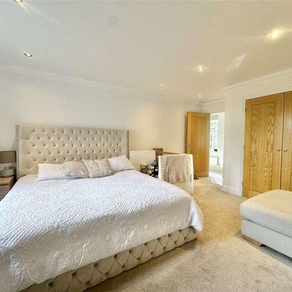 Park Road, Radlett, Hertfordshire, WD7 - Photo 1
