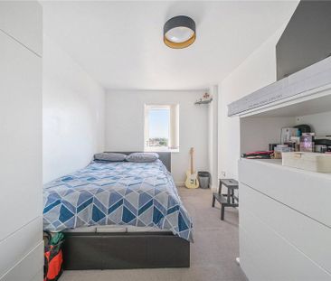 1 bedroom penthouse to rent - Photo 5