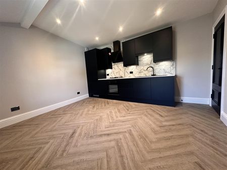 Carlton Mount, Birkenhead - Photo 3