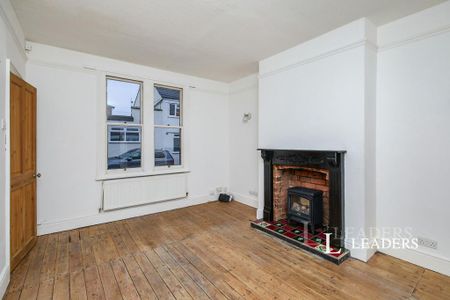 3 bedroom terraced house to rent - Photo 2