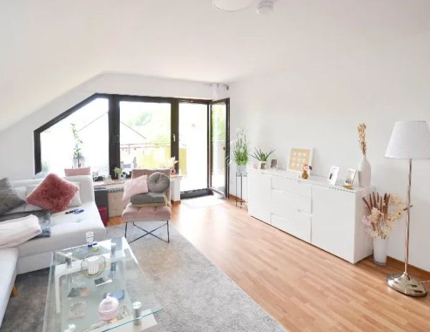 Gepflegte Dachgeschosswohnung mit Balkon in 53577 Neustadt/Wied - Foto 1