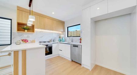 3 Bedrooms Modern Comfort & Convenience in Papatoetoe! - Photo 5