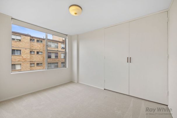 Light Filled Unit In A Perfect Location - Photo 1