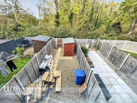 2 bedroom terraced house to rent - Photo 2