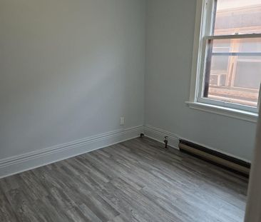For Lease - 991 Main Street Unit# 5, Hamilton, Ontario - Photo 6