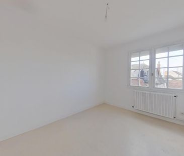 Location Appartement 3 pièces 76m² CHATELLERAULT 86100 - Photo 3