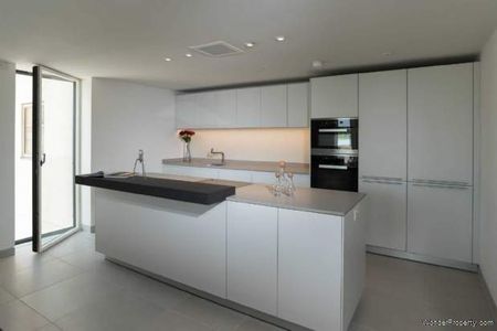 2 bedroom property to rent in Bath - Photo 3