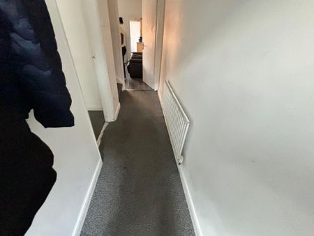 3 bedroom terraced house to rent - Photo 4