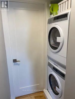 2174 QUEEN STREET E - Photo 1