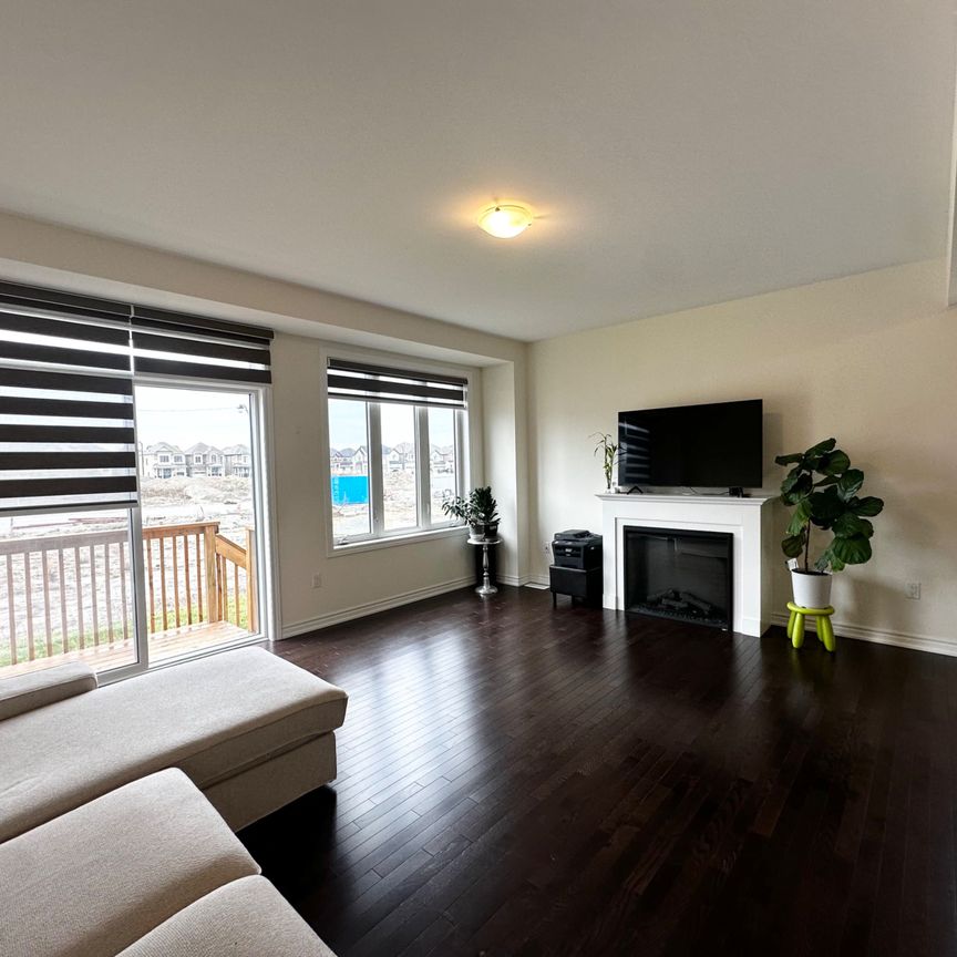 For Lease - 185 Hayrake Street, Brampton, Ontario - Photo 1