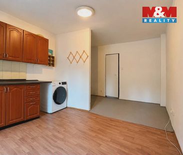 Pronájem bytu 1+kk 21 m² - Fotografie 2