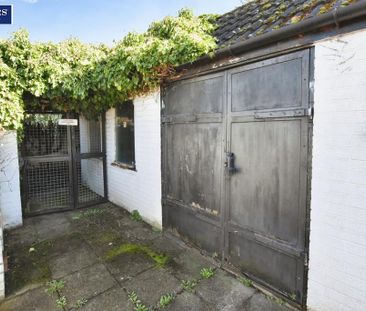 3 bedroom semi-detached house to rent - Photo 3