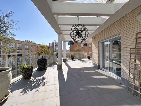 Alquiler de ático en Paseo de los Tilos, 72 - Foto 3