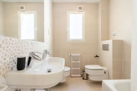 Calle del Doctor Esquerdo, Madrid, Community of Madrid 28028 - Photo 3