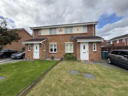 2 bedroom semi-detached house to rent - Photo 4