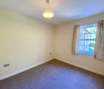 2 bedroom Flat To Let - Photo 6
