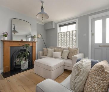 3 bedroom terraced house to rent - Photo 2