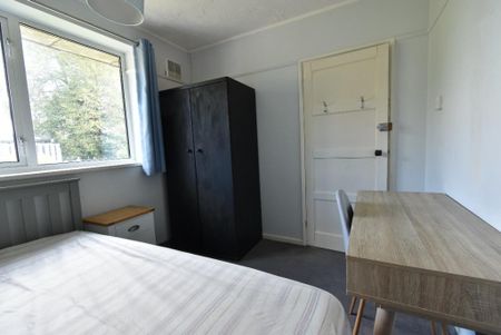 4 bedroom detached house to rent - Photo 5