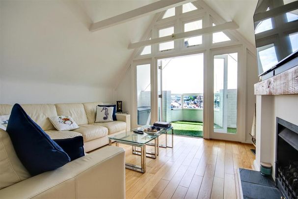 3 bedroom end of terrace house to rent - Photo 1