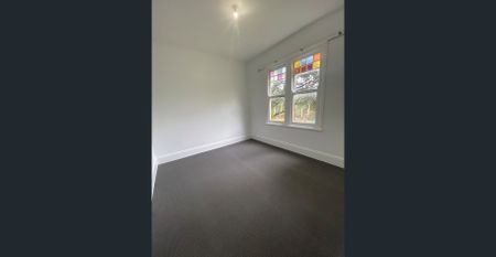 Two Bedroom Mountain Cottage! - Photo 3