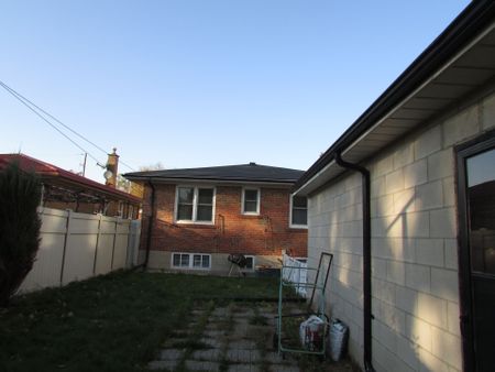 For Lease - 21 Black Creek Boulevard, Toronto, Ontario - Photo 3