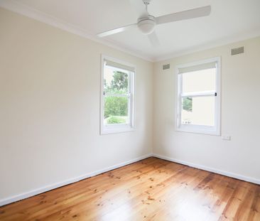 Tidy 3 Bedroom Home - Photo 4