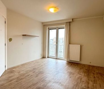 Appartement te huur in Oostende voor € 825 met 2 slaapkamers - Photo 3