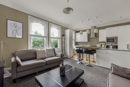 2 bedroom flat to rent - Photo 2