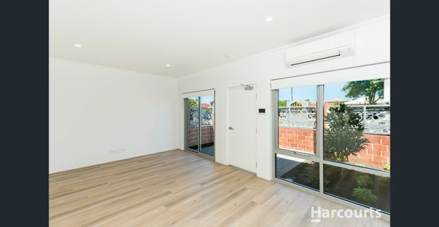 Modern Apartment in the heart of Morley - Photo 1