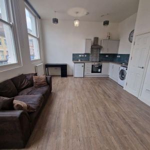 1 bedroom flat to rent - Photo 2