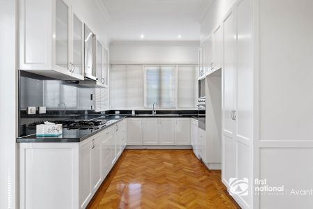 32 First Avenue, 3101, Kew Vic - Photo 5