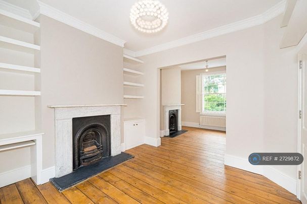 4 bedroom semi-detached house to rent - Photo 1