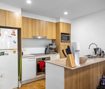 Modern, Low-Maintenance Living in Prime Everton Park Location - Photo 5