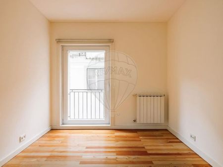 2 room luxury Flat for rent in Misericórdia, Lisbon - Photo 3
