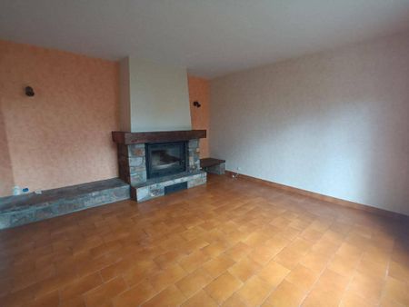 Location appartement t6 et plus 2 pièces 62 m² à Luc-la-Primaube (12450) - Photo 2
