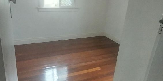 Wynnum West - Photo 3