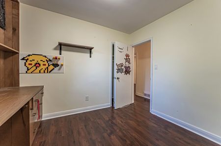 For Lease - 394 Centre Street Unit# Main, Richmond Hill, Ontario - Photo 4