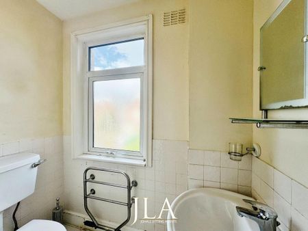 3 bedroom terraced house to rent - Photo 4