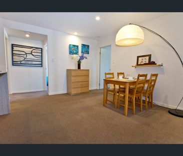 Perfect City Retreat! - Photo 3