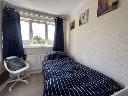 4 bedroom detached house to rent - Photo 5