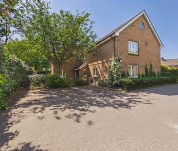 1 bedroom Flat in Drift Way, Slough - Photo 5