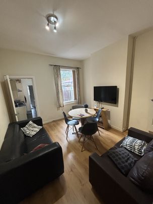 15 Dawlish Road - Photo 1